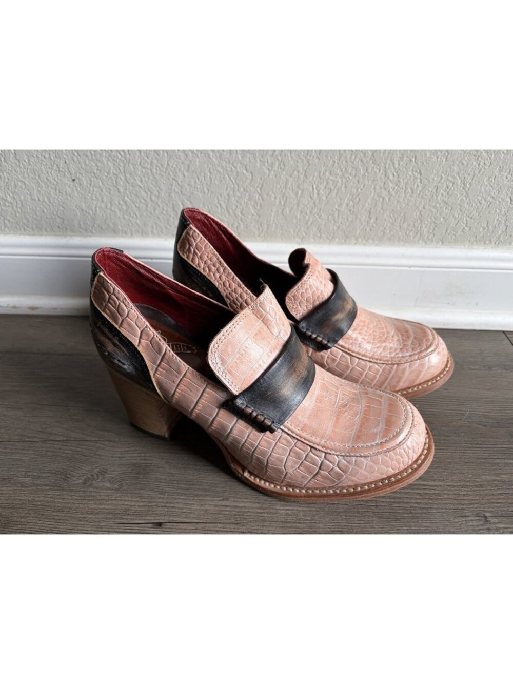 Freebird by Steven Bellevue Heeled Loafer Boot In Blush Sz 9 Distressed
